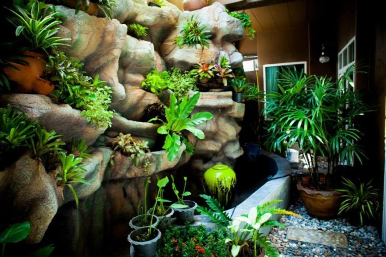 Hotel Baan Phuanda Phuket Exterior foto