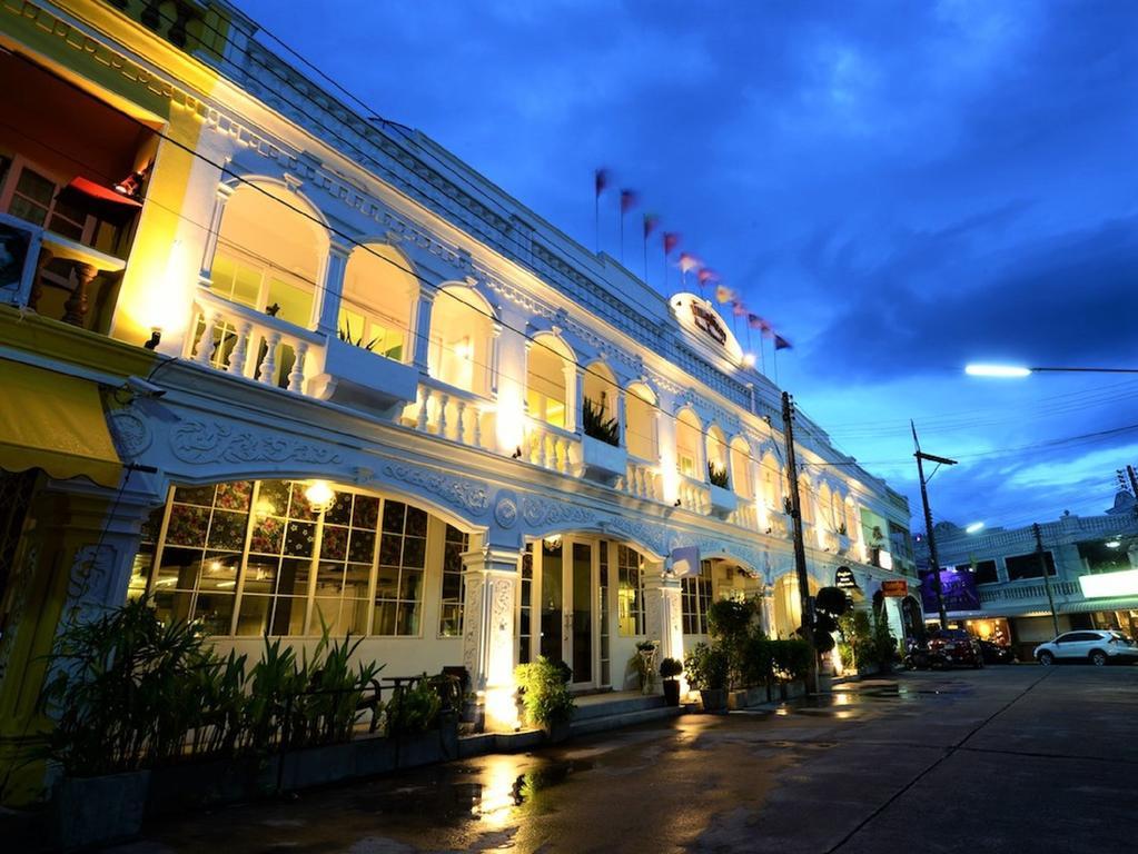 Hotel Baan Phuanda Phuket Exterior foto