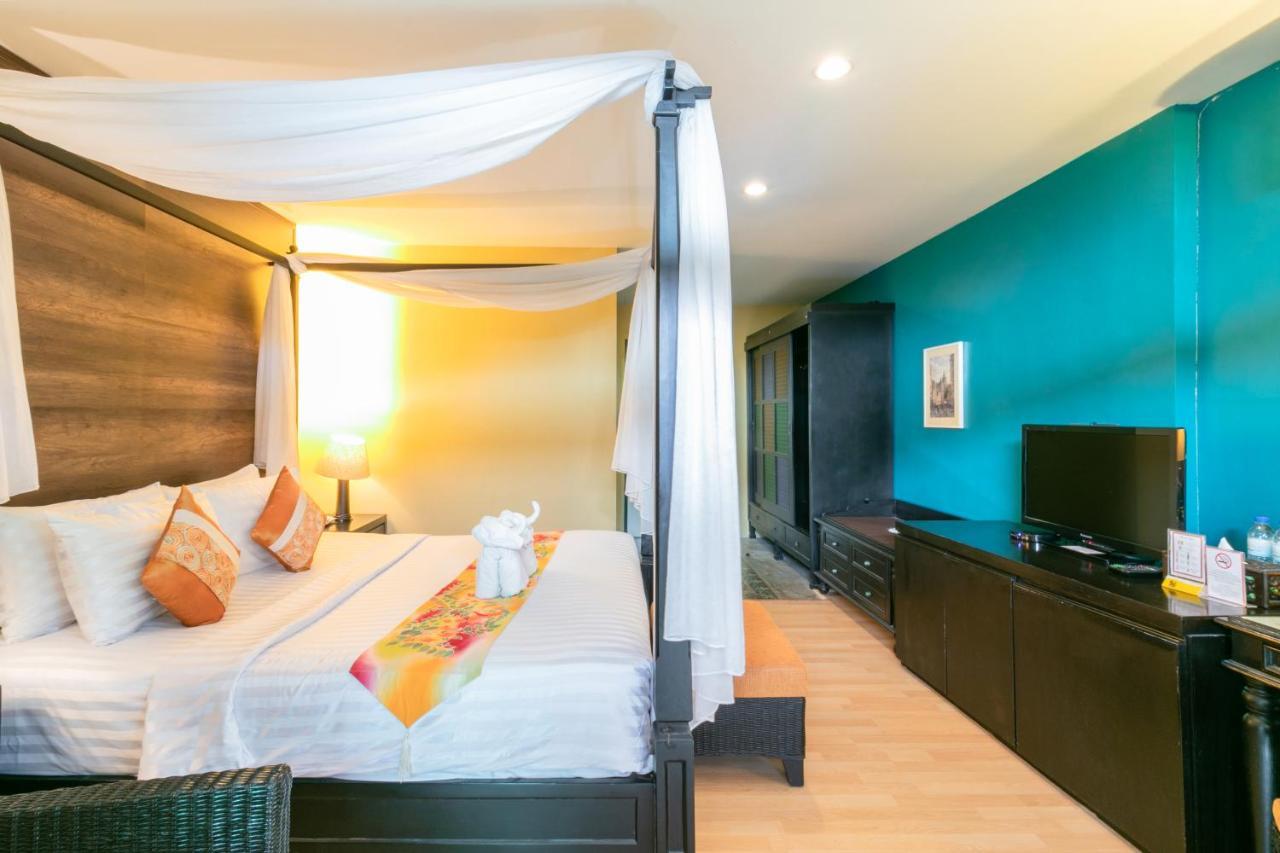 Hotel Baan Phuanda Phuket Exterior foto
