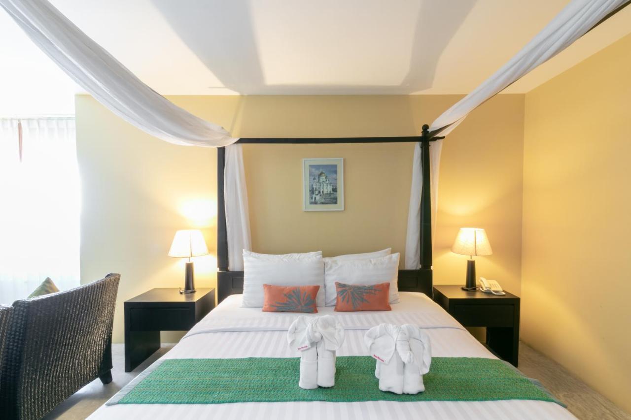 Hotel Baan Phuanda Phuket Exterior foto