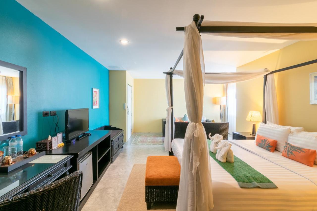 Hotel Baan Phuanda Phuket Exterior foto
